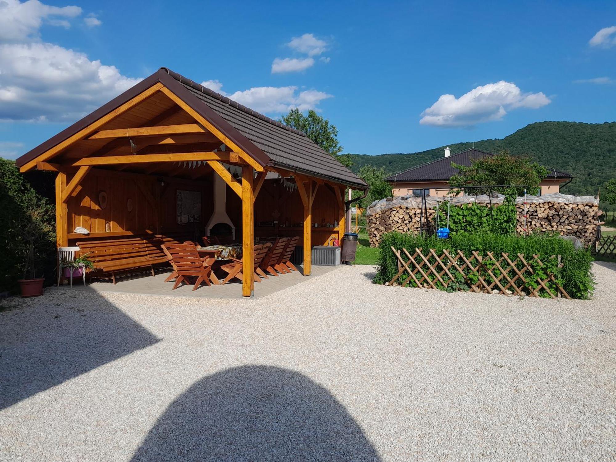 Penzión Anika Krasnohorska Dlha Luka Exterior foto